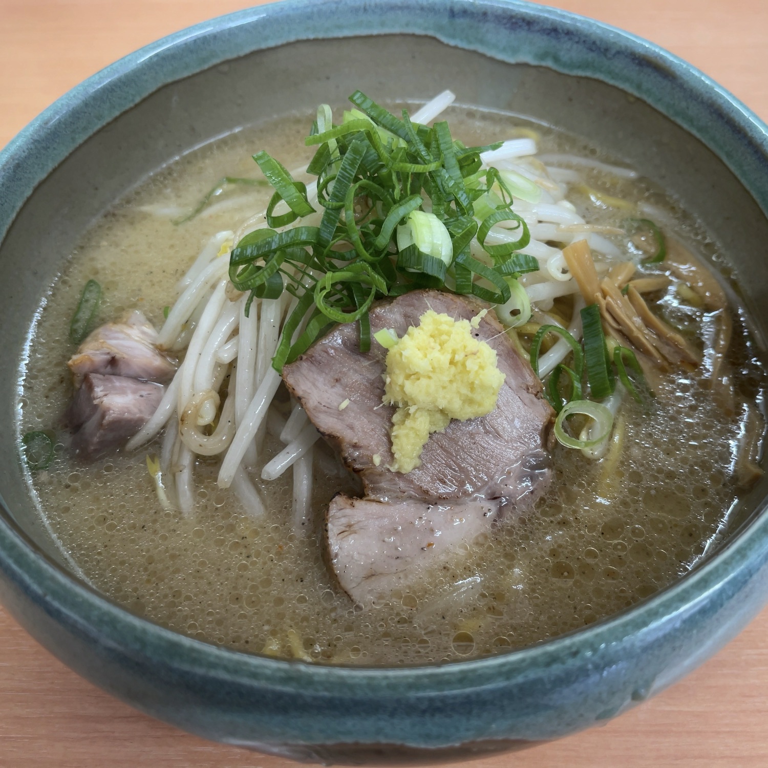 麺屋彩未のラーメン