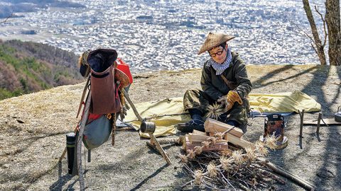 テントもタープもいらない！ スズキサトルさんの「ミニマムDIY野営術」とは