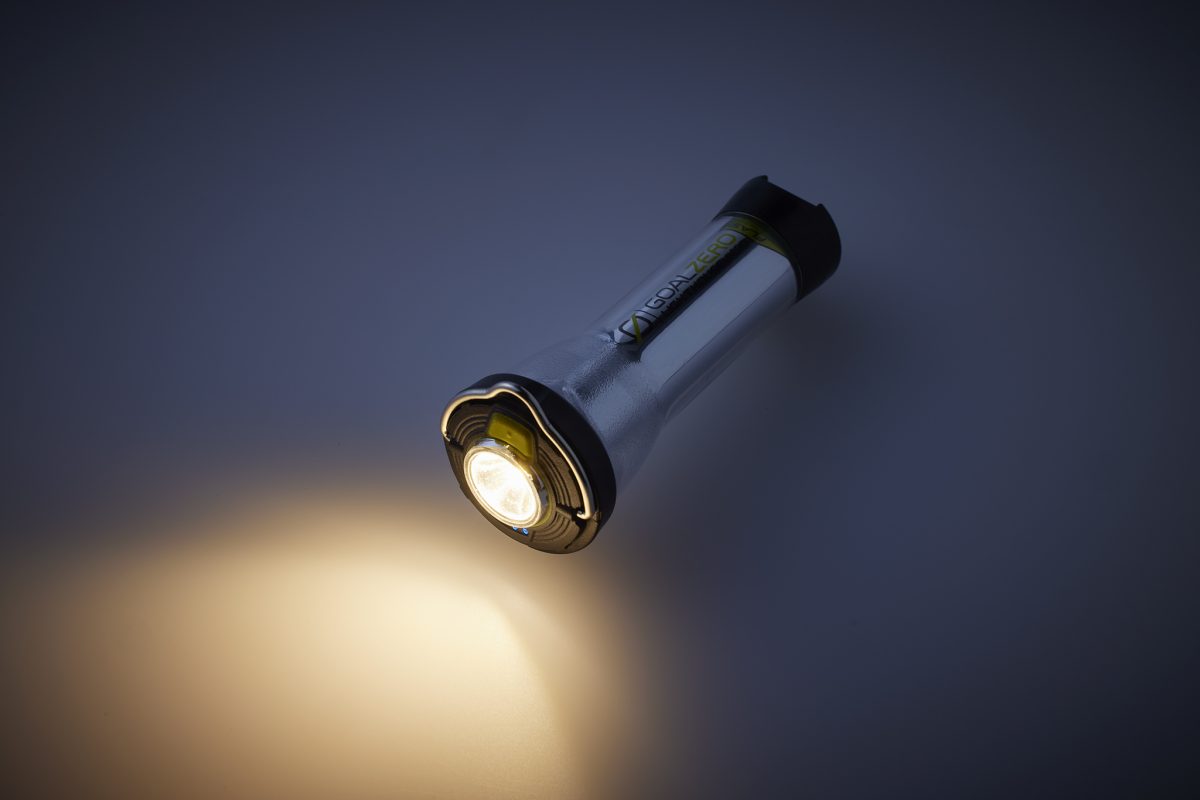 ライトを懐中電灯として点灯。