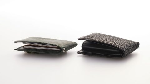 札入れ、カード入れ、小銭入れ。この3つを完備した「薄い財布」。しかも本革！