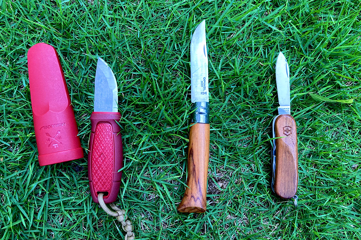 3種類のナイフが並んでいます。