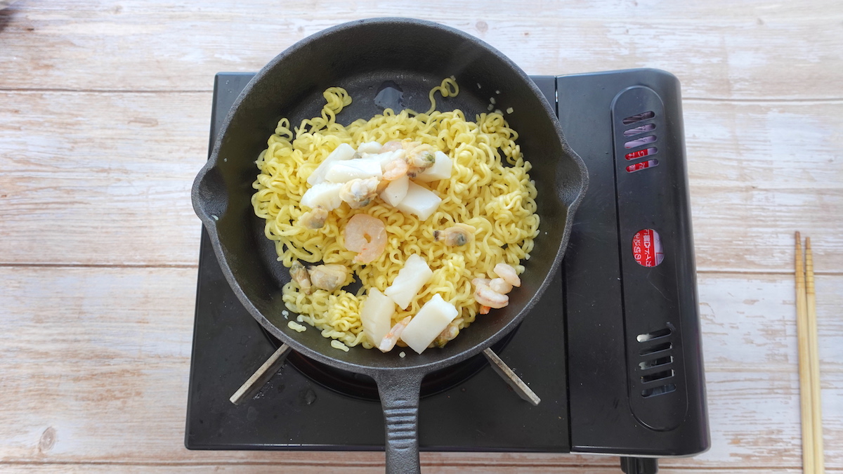 海鮮辛焼きそば