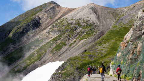 登山デビューでいきなりの3000m峰へ。親子3人・乗鞍岳1泊2日の旅