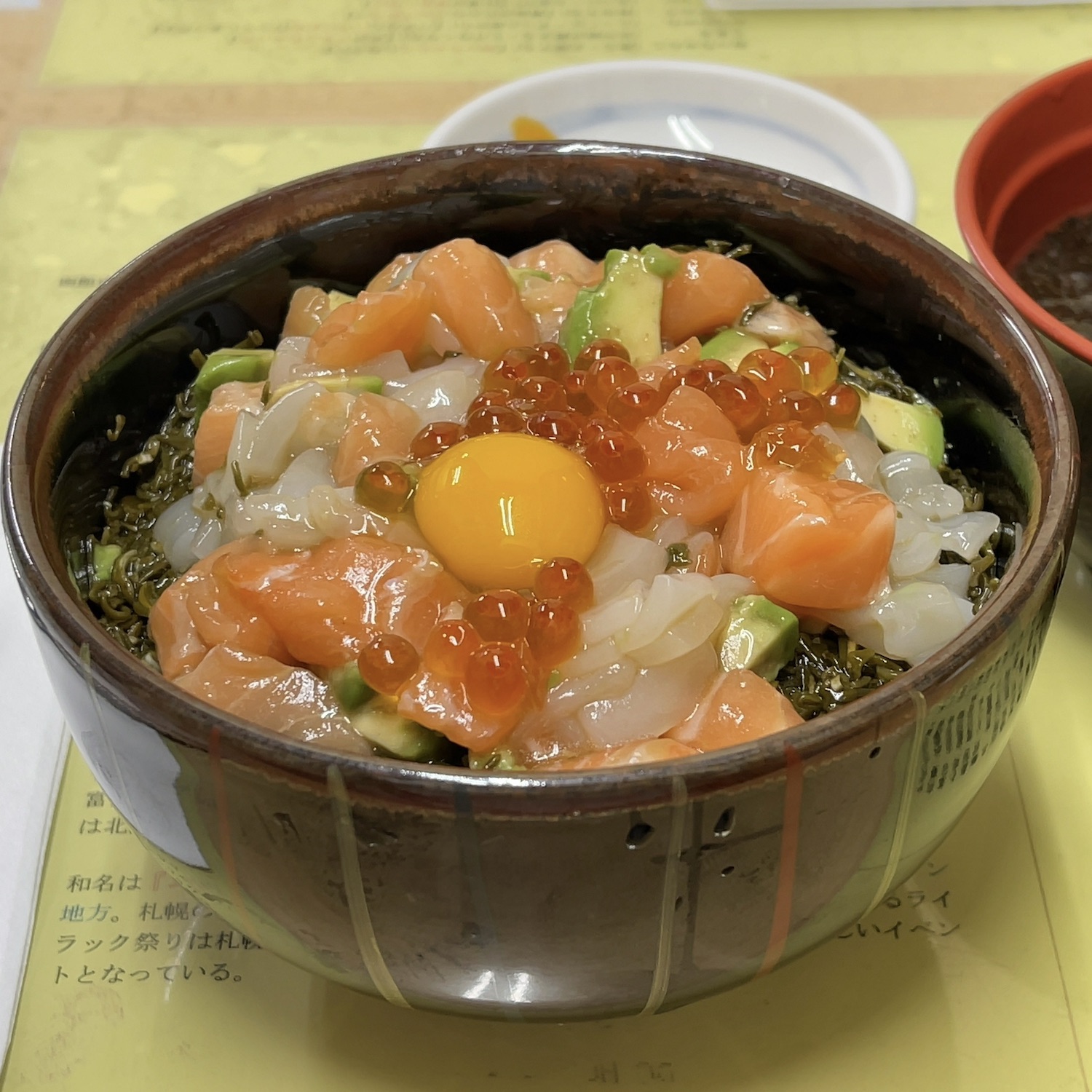 函館朝市の海鮮丼