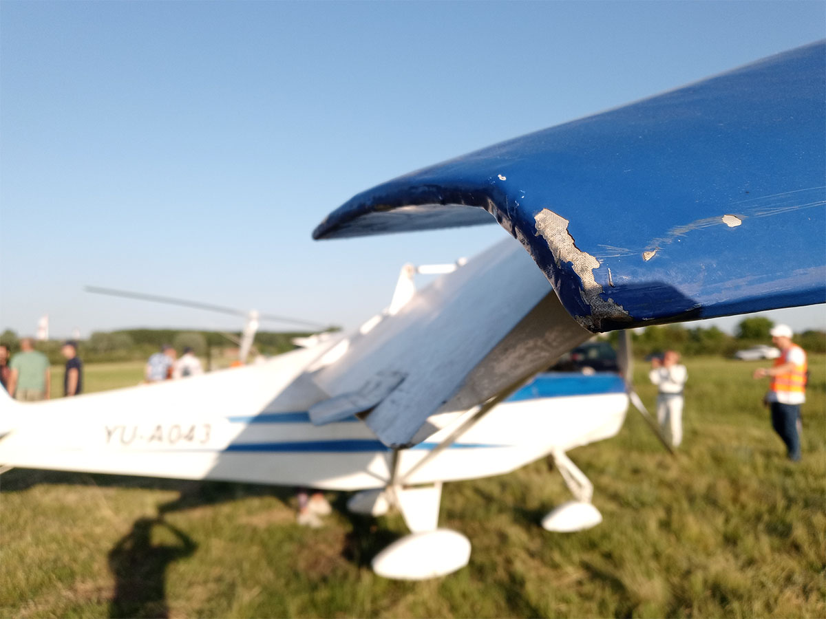 一緒に飛んできた別の飛行機