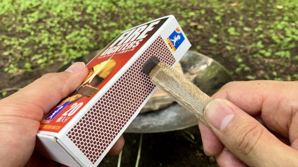 炭の火起こしには着火剤がおすすめ!人気の着火剤&使い方を紹介 | 焚き火台・火おこし道具 【BE-PAL】キャンプ、アウトドア、自然派生活の ...