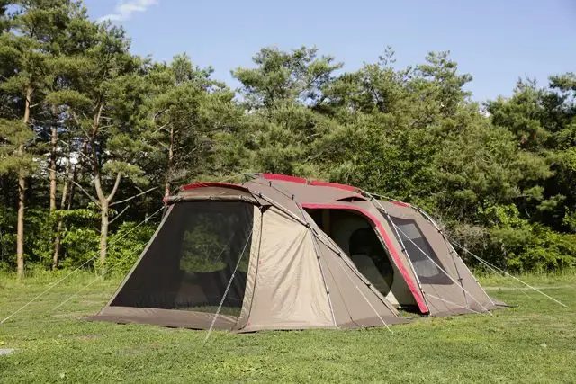 ドーム型のテント