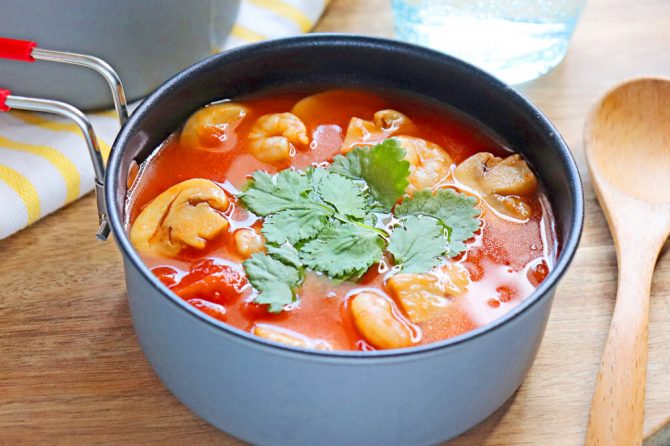 エビとトマト缶のトムヤムクン