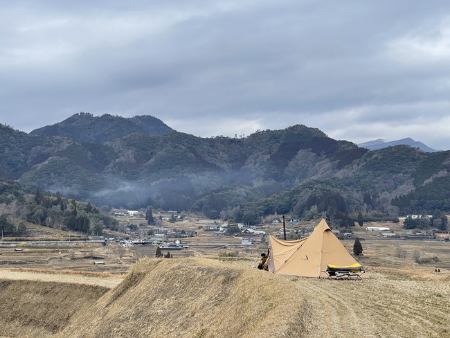 高千穂町の棚田でのキャンプ風景