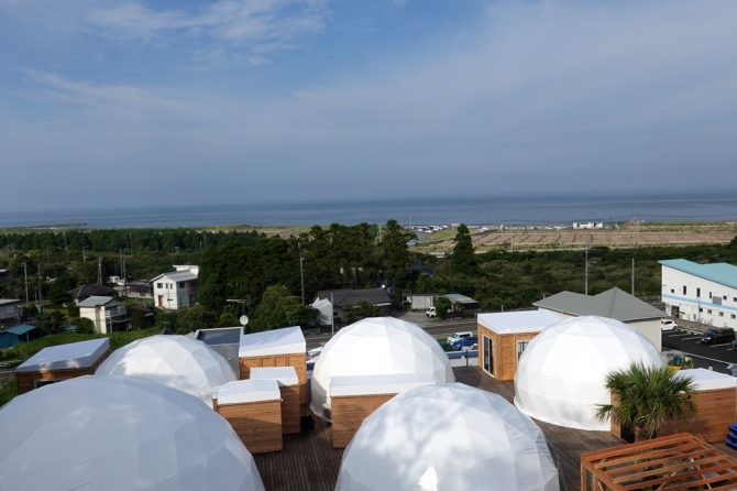 サーフィンの町＝千葉県一宮町にできたばかりの「釣ヶ崎グランピングリゾート」にワンコと一緒に泊まってみた！