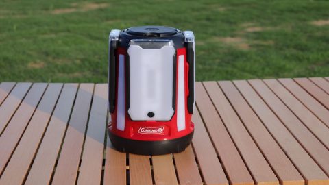 Coleman - ゴンページ アーバンリサーチ別注コールマン　クアッドマルチパネルランタン Amazon.co.jp: コールマン(Coleman)クアッドマルチパネル