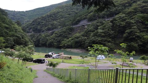 一度は行ってみたいキャンプ場「アプトいちしろキャンプ場」 〜日本で唯一の列車に乗れる場所〜