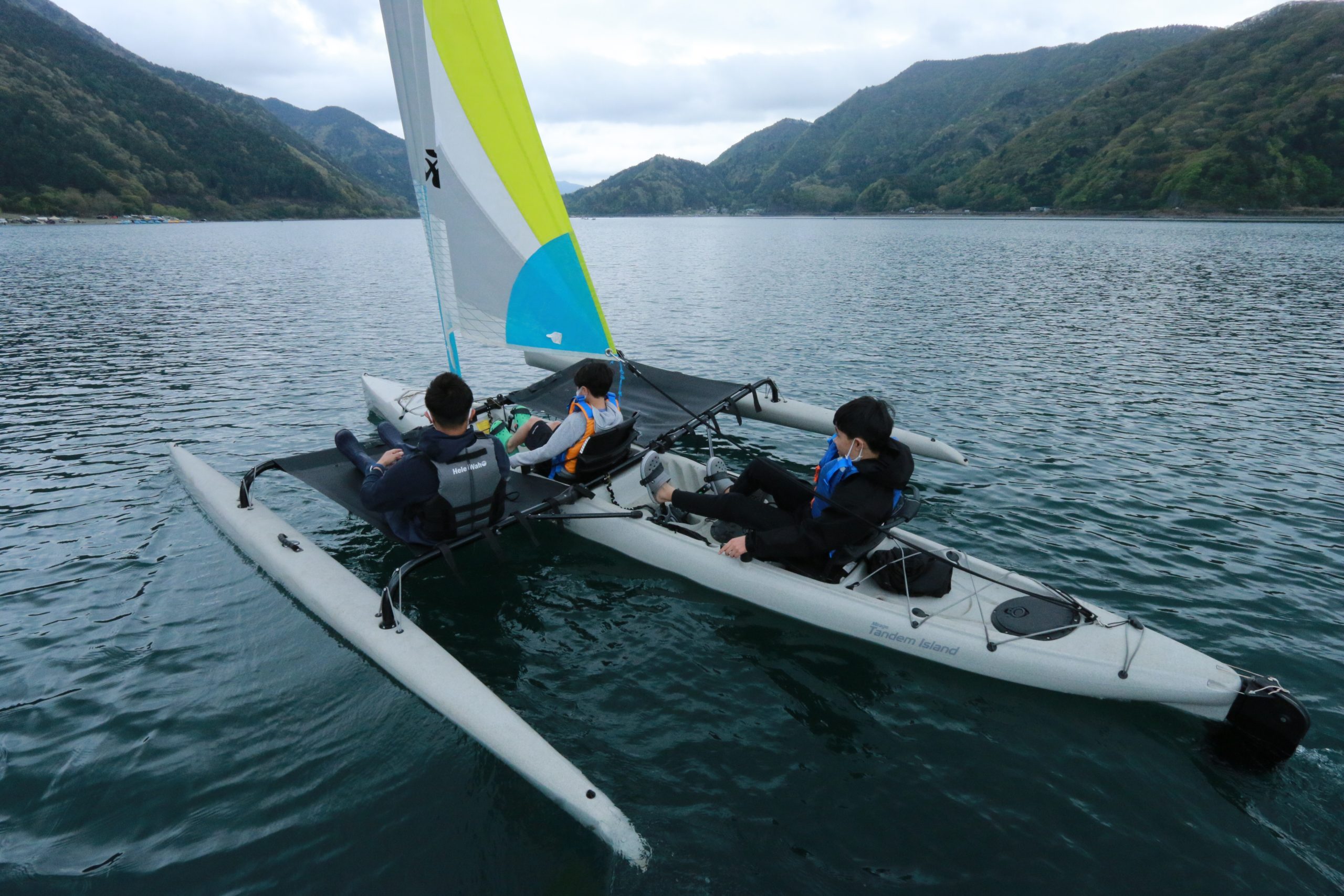 西湖でのセーリング