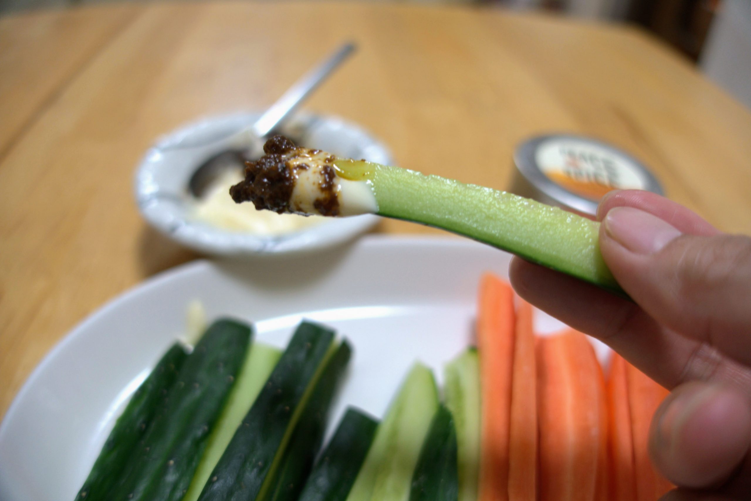 野菜スティックでディップしてみました。