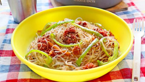キャンプや登山におすすめの食材は春雨！コンビーフを使ったチャプチェのレシピ