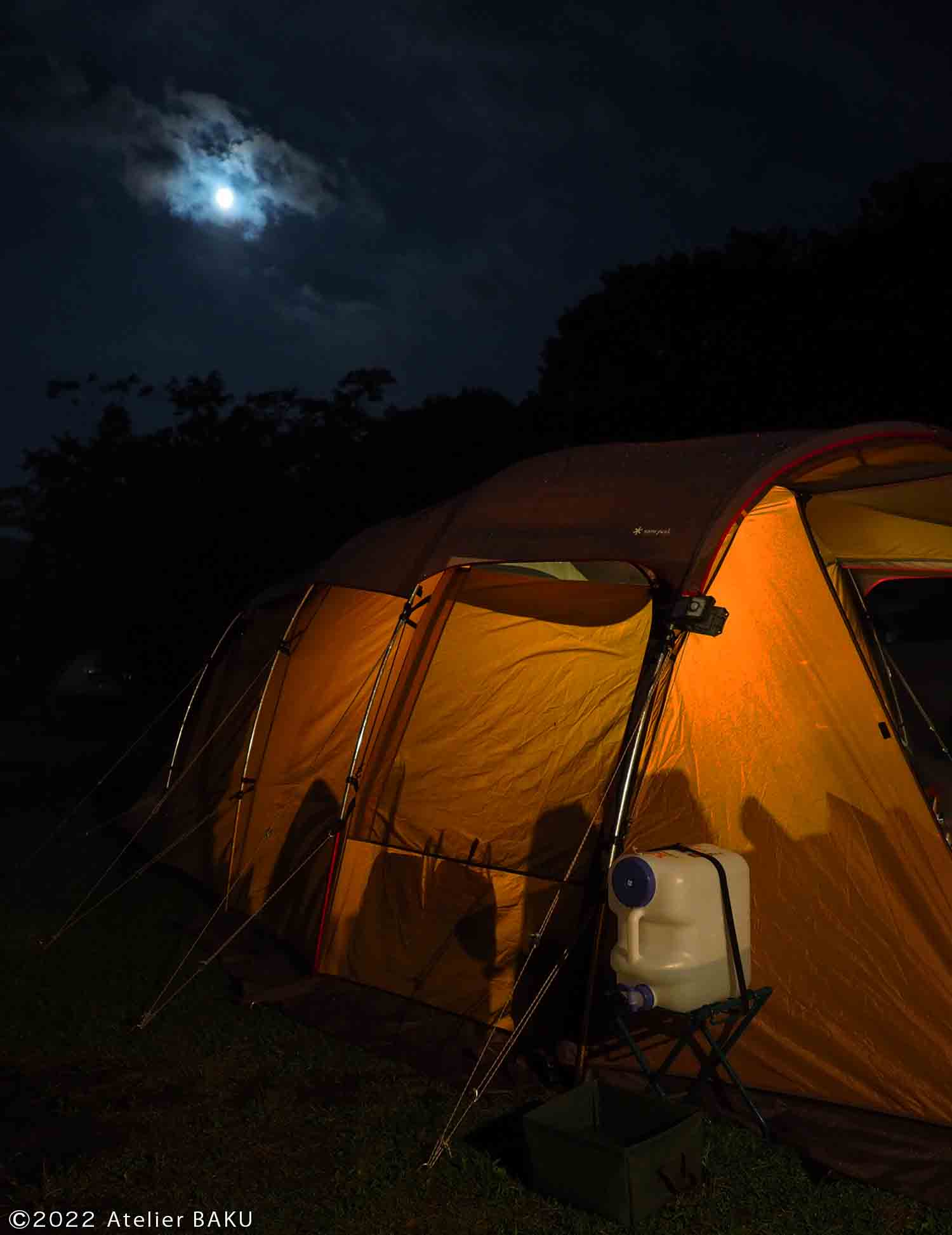 月明かりのテント