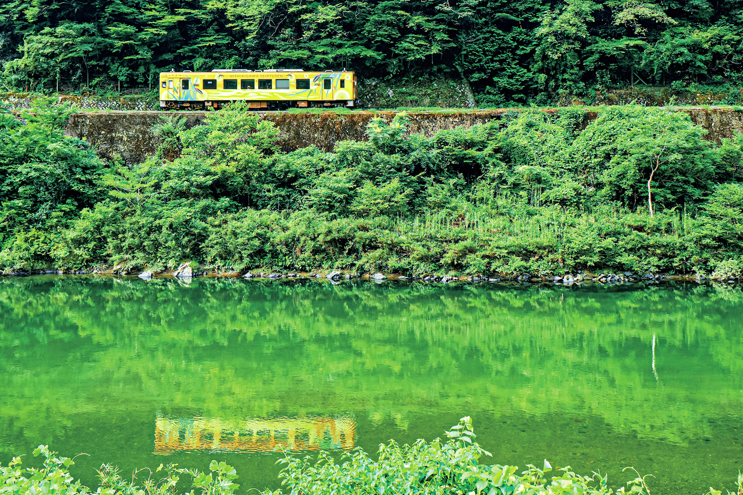 鉄道とパックラフトが並走できる!?山口県岩国市の川下りの旅が面白い