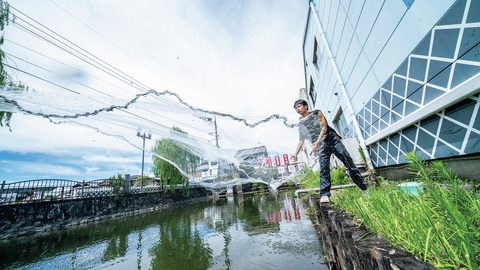 高校生で『やながわ有明海水族館』館長に！投網で魚を捕まえて展示する姿に密着