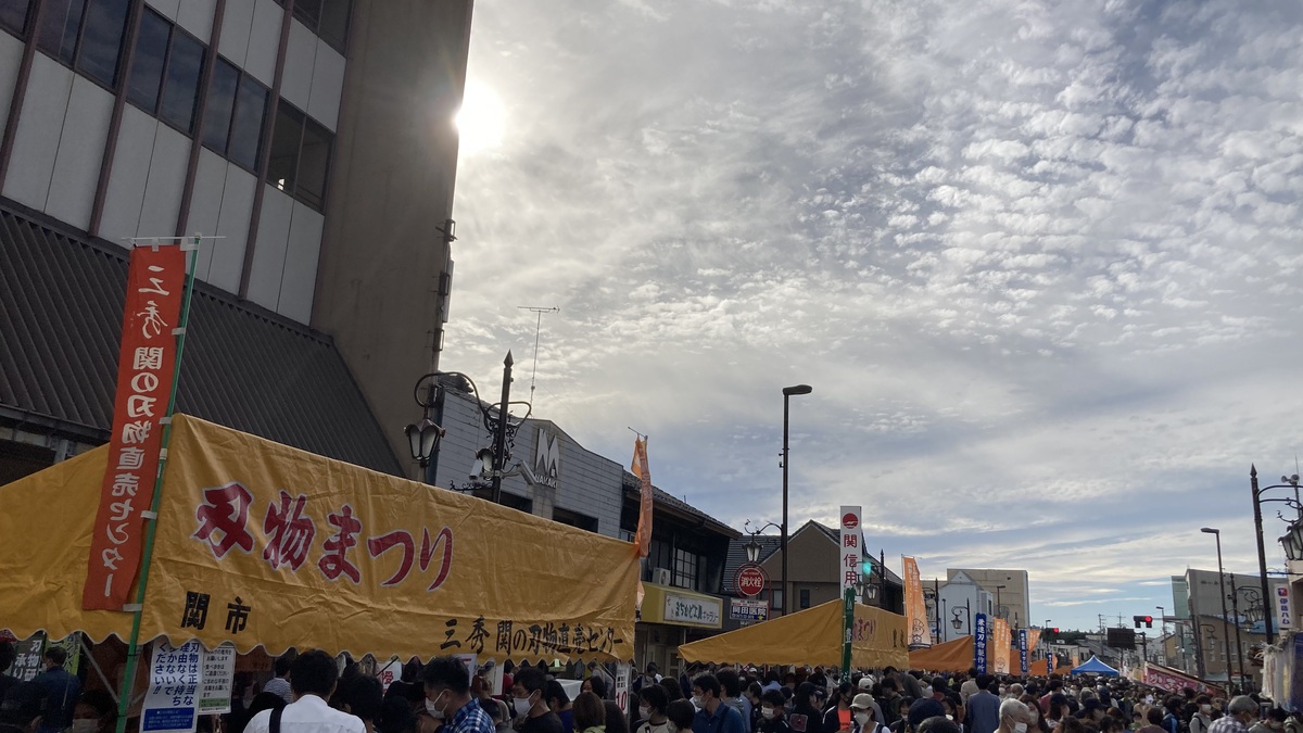 岐阜県関市刃物祭りの様子