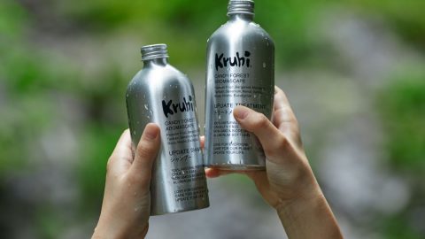 井浦新夫妻が手がける、アップサイクル原料を活用した自然由来成分100％のヘアケア「Kruhi」