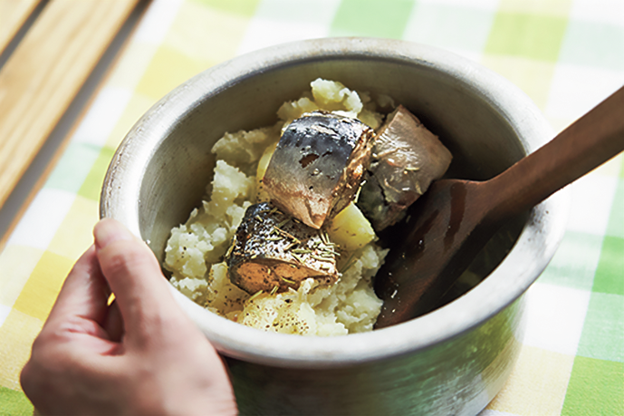 鯖缶ポテサラ