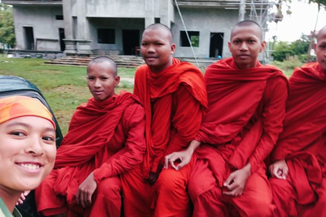 自転車旅で訪れた各地でお世話になったのがお寺のお坊さんたち