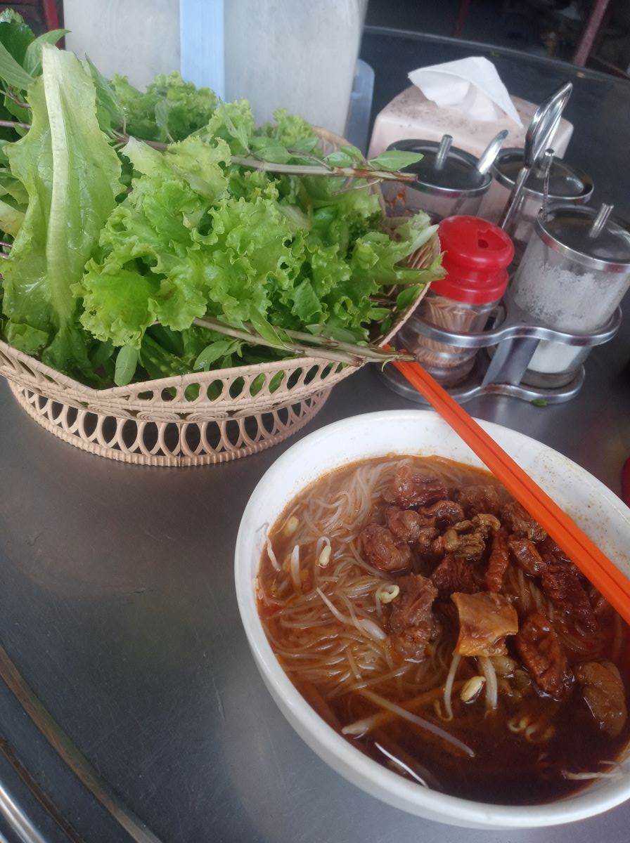カンボジアの麺料理