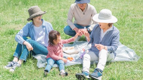 ゆったり過ごせる都内のピクニックスポット12選！23区内外の公園をチェック