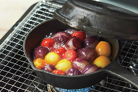 ぶどうとミニトマトのホットサラダ