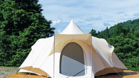 グランパー垂涎の美しすぎるモスのコットンテント『OPTIMUM 200』が新設キャンプ場に！