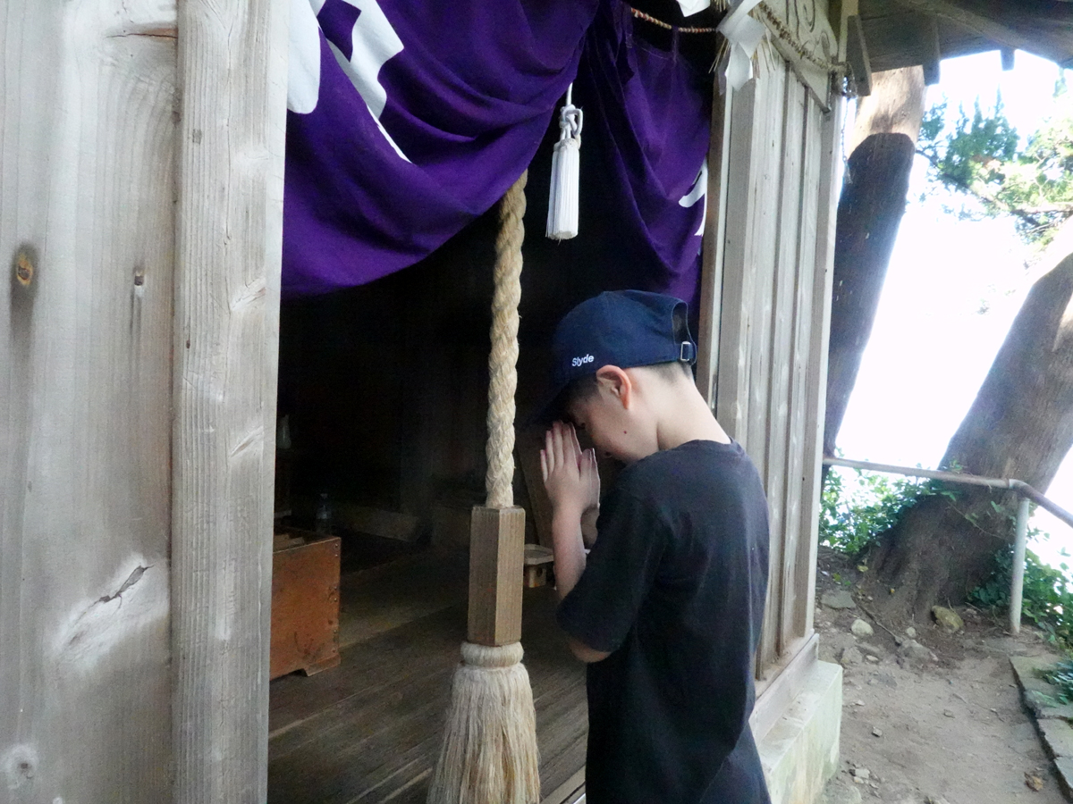 雲見浅間神社「拝殿」でお参り