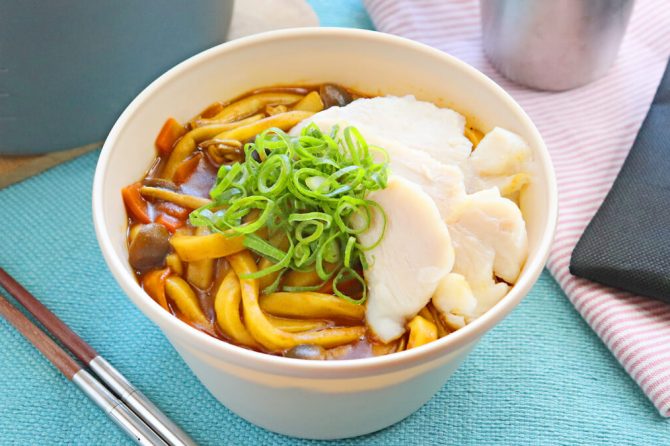 アルペン「横浜舶来亭カレーフレーク」で作るカレーうどん