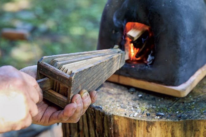 「薪を割り、燃すこと」は生きることそのもの…家から薪ストーブまで何でも作る達人の暮らしとは