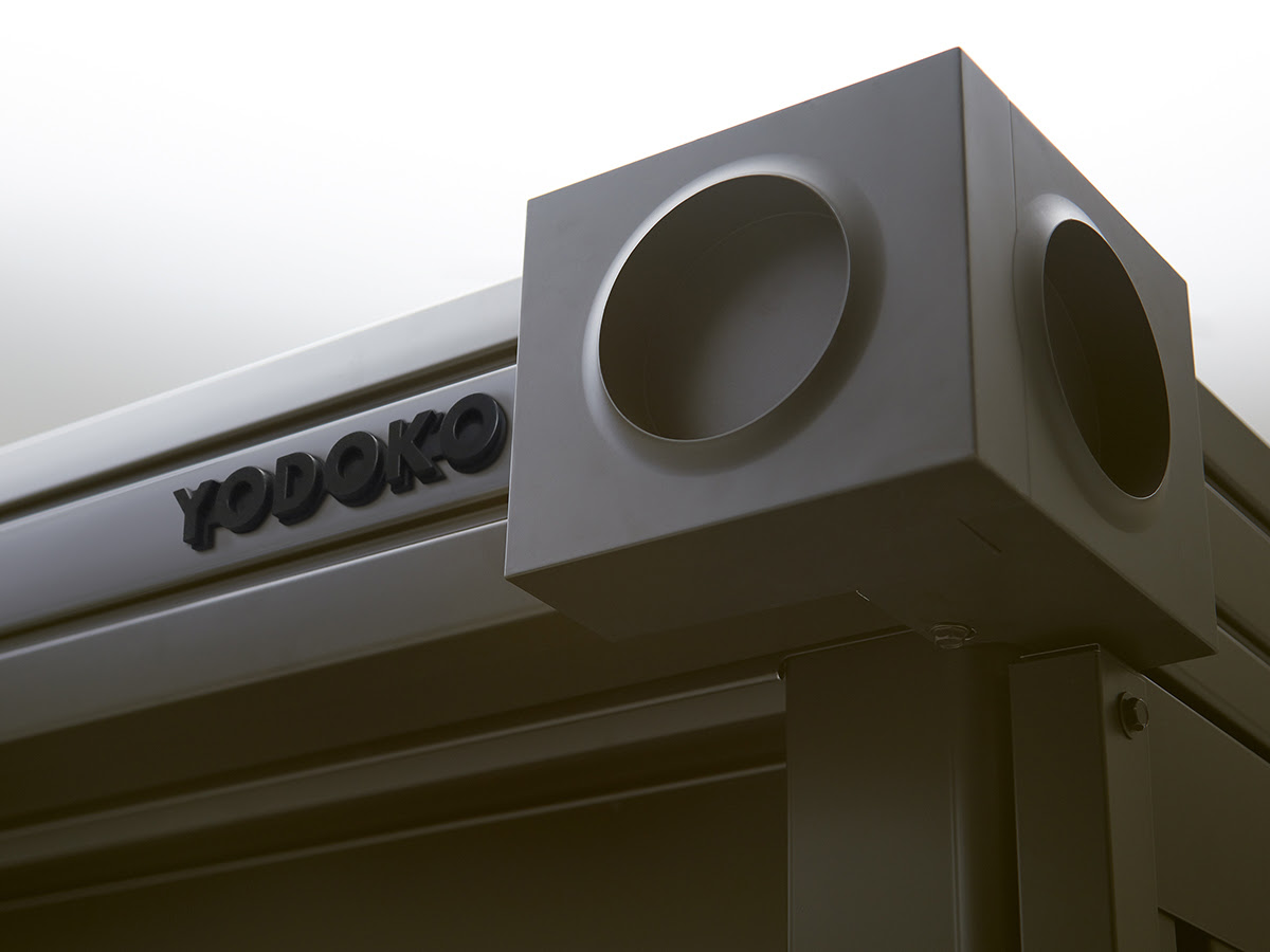 キャスティングボックスを模した装飾と淀川製鋼所の愛称「YODOKO」の銘板