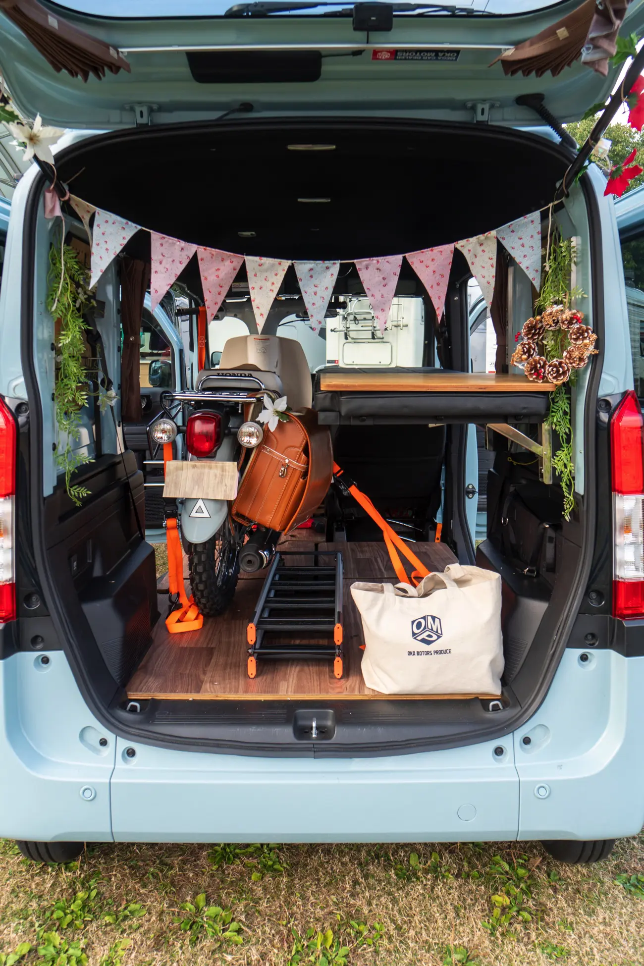 荷積み・車中泊用ベッドキット（エブリィバン用）