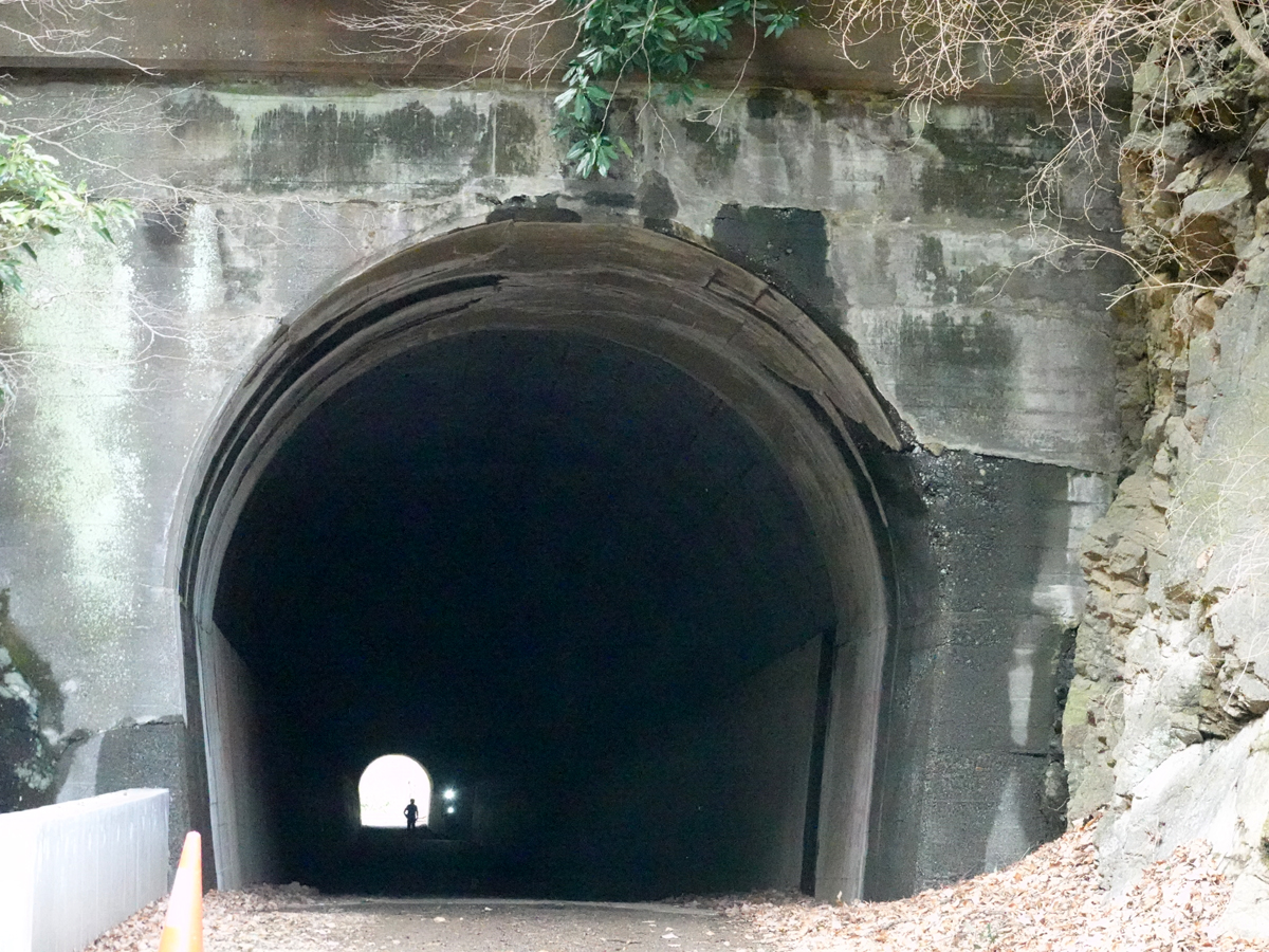 隧道の出口