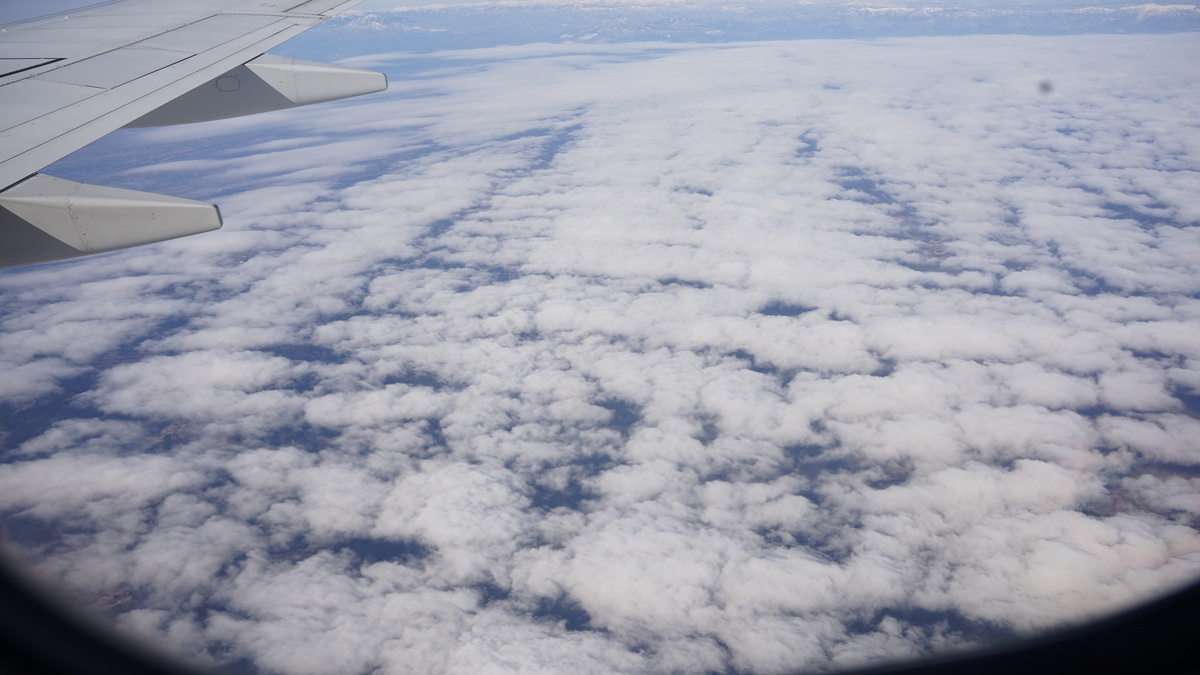 雲を上空から撮影した写真