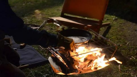 直火とはどういう意味?キャンパーが知っておくべき焚き火に関するマナー | アウトドアの知識 【BE-PAL】キャンプ、アウトドア、自然派生活の ...