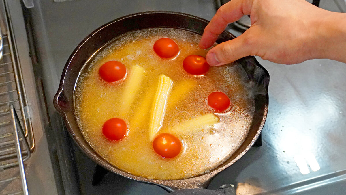 「焼き鳥缶詰パエリア」レシピ