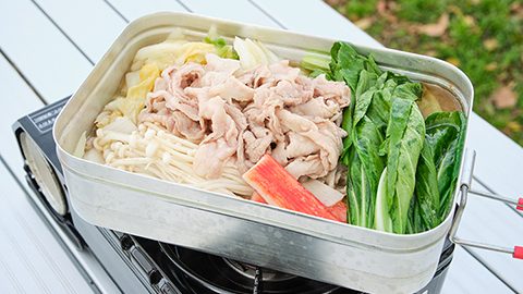 キャンプで世界の料理を！ラージメスティンで作る台湾のごま油鍋「石頭火鍋」