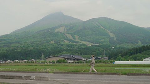 全盲の美術鑑賞者が気づかせてくれること～ 映画「目の見えない白鳥さん、アートを見にいく」公開