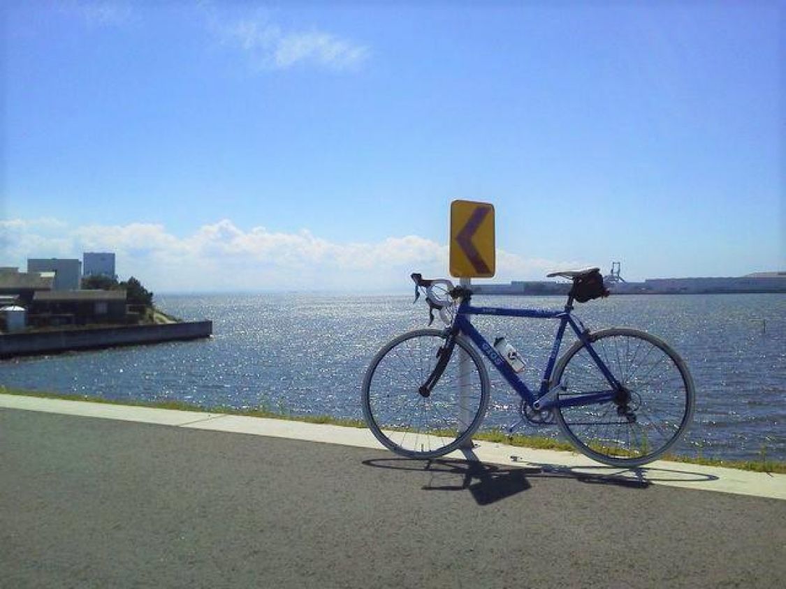 海と自転車