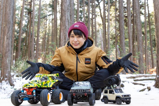 キャンプの空き時間の新しい遊び方！さばいどる　かほなんがハマったラジコンカーの魅力