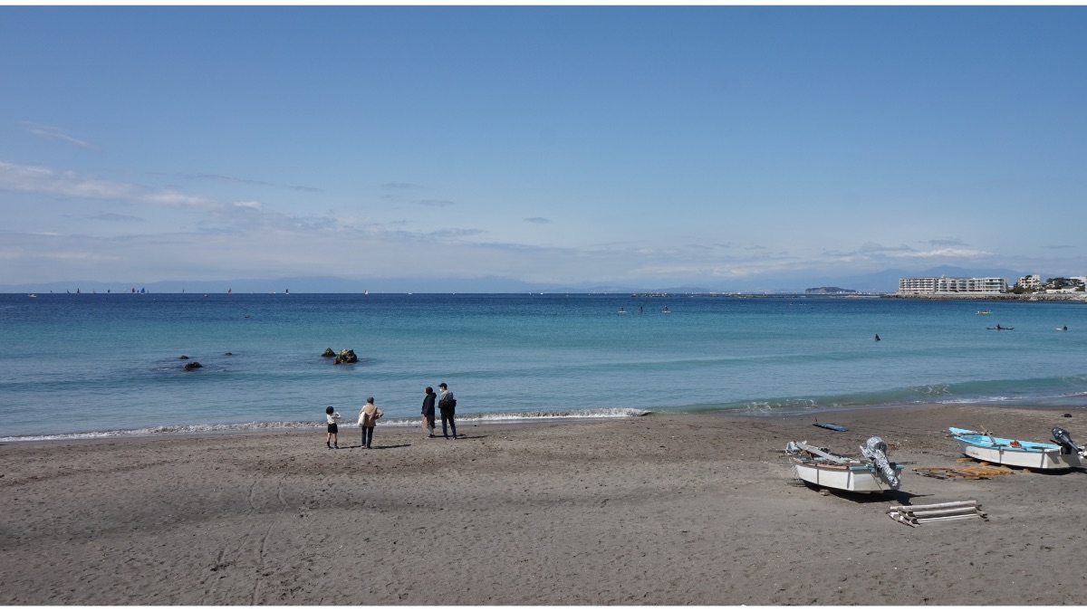 青い海が広がる美しい海岸