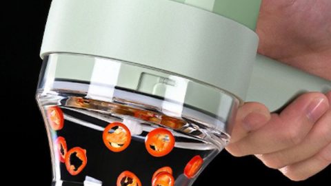 扱いやすくてお手入れも簡単！アウトドアで重宝するガンタイプの食材スライサー