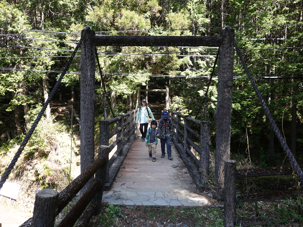 九鬼ヶ口という関所に続く橋