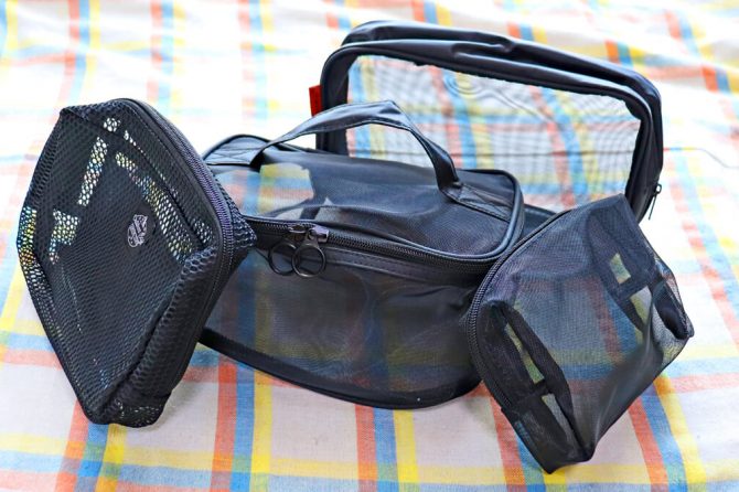 さまざまなダイソーのメッシュポーチ