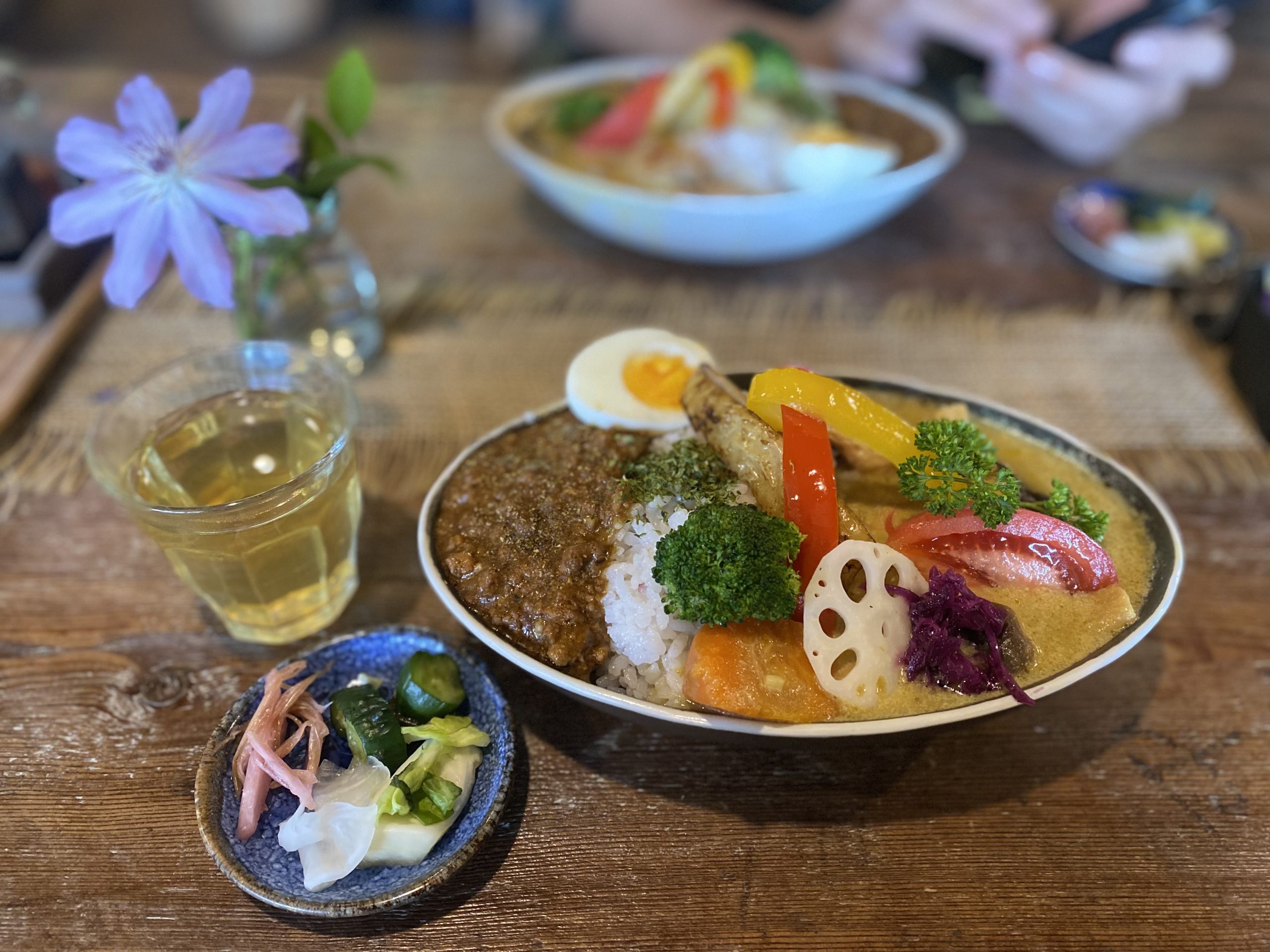 野菜たっぷりのあいがけカレー