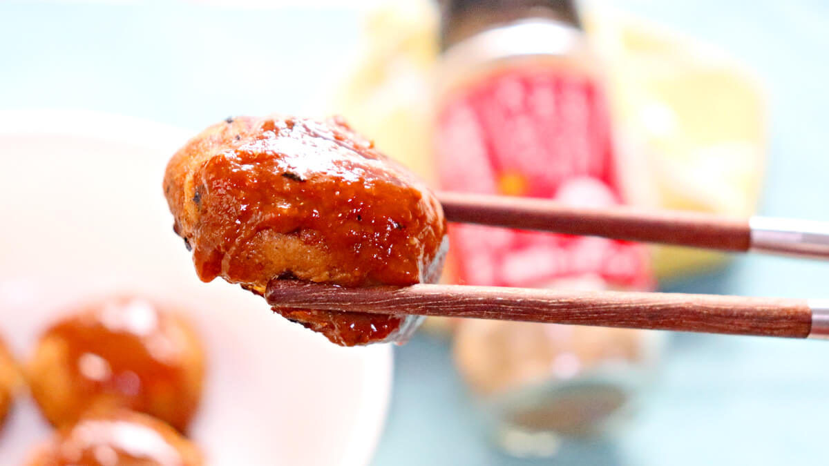 サバ味噌煮缶のごまつくね