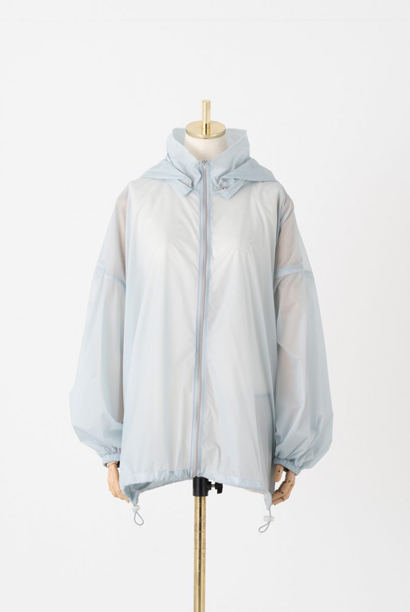 Light hooded raincoat / lightblue　40,700円